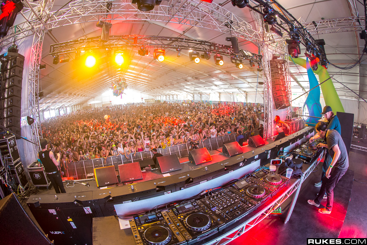 stereosonic8_011.jpg